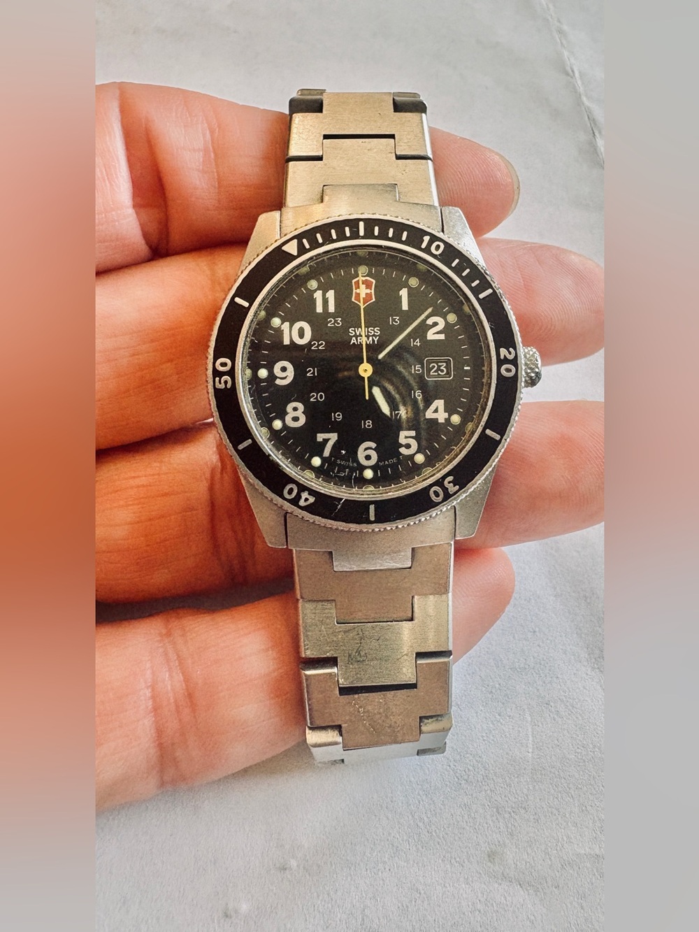 Vintage 90s Swiss Army Lancer Stainless Steel Ladies Diver Watch GUC